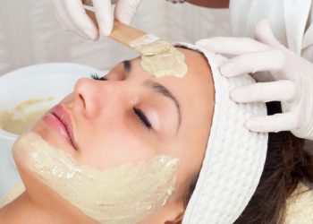 ESTÉTICA FACIAL COMPLETO + Peeling + Microagulhamento