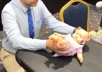 Terapia Manual pediátrica com ênfase em torcicolo congênito e assimetrias cranianas, e disfunções gastroesofágicas da ciência à prática clínca